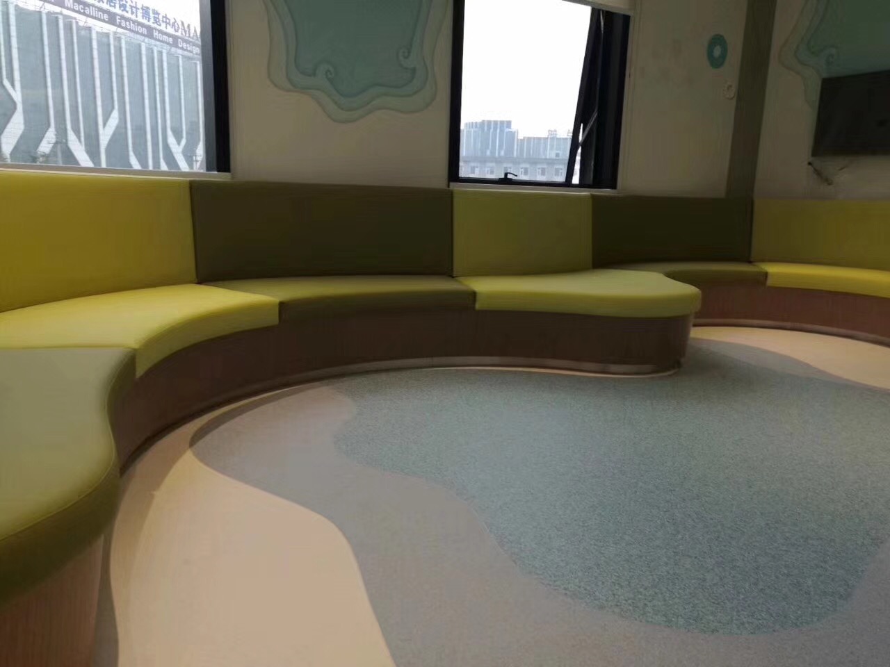 進口品牌，國產品牌PVC卷材地板價格是多少？