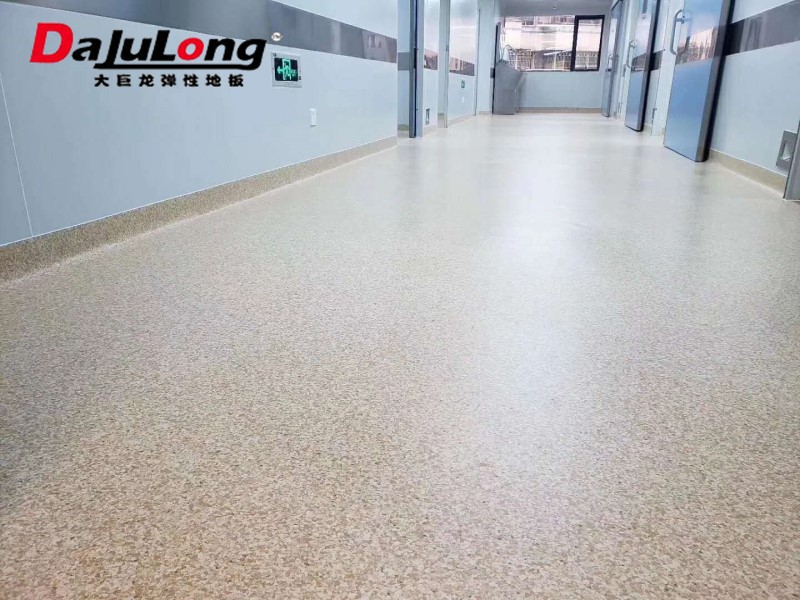 什么是同質透心pvc地板?