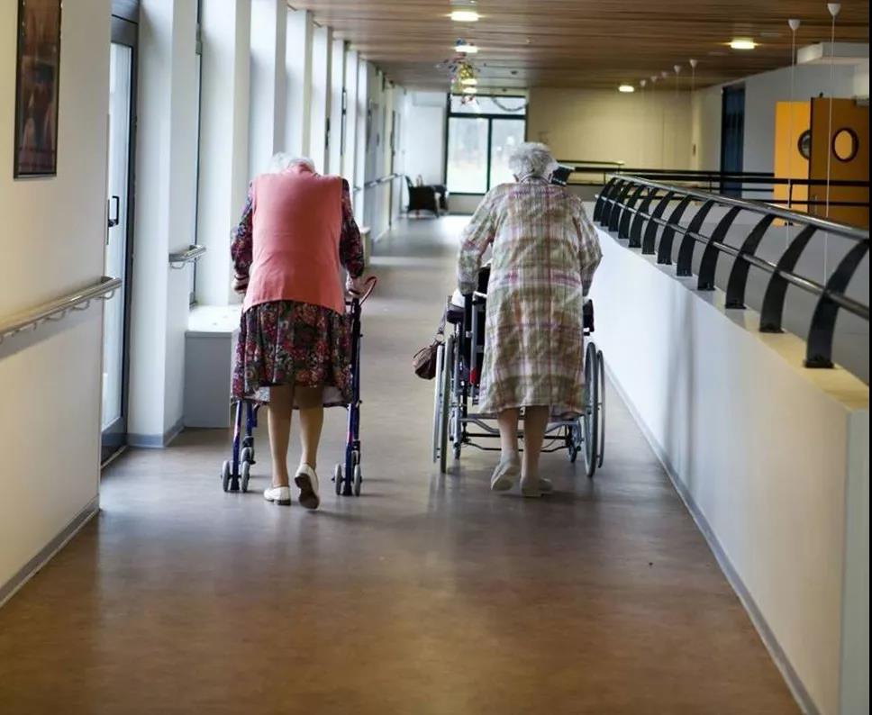 養老機構為什么要使用pvc塑膠地板